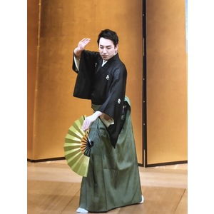 「踊り初め」出演 藤間恵麿さん応援＊金額は１口分