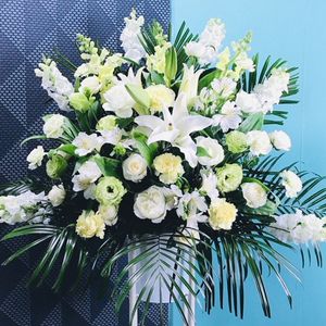 【機動戦士ガンダム 鉄血のオルフェンズ 10周年記念イベント -鉄華の祝祭-】特製フラワースタンド＊金額は1口分